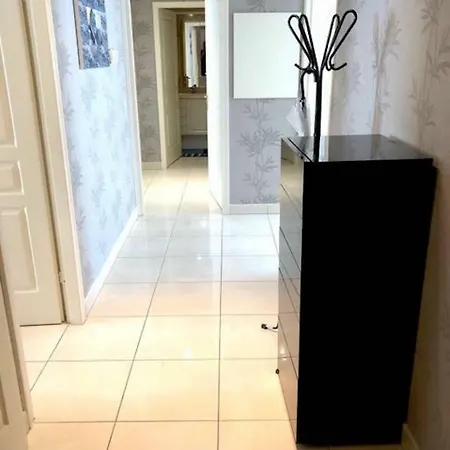 - Montparnasse / Rue Thibaud Apartment *