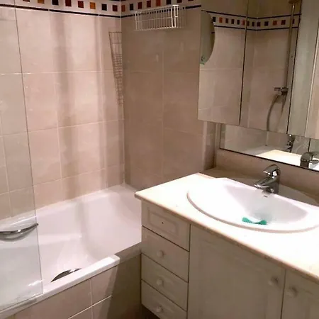 - Montparnasse / Rue Thibaud Apartment